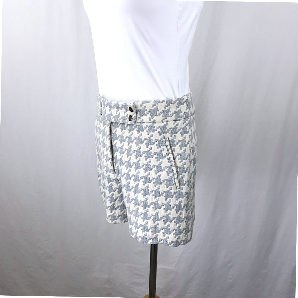 Zara Basic Shorts W/ Geometric Print - image 4
